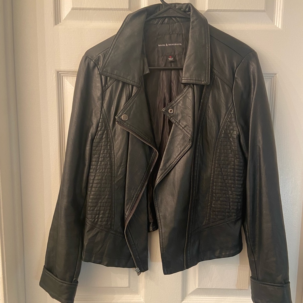 Cropped black leather jacket